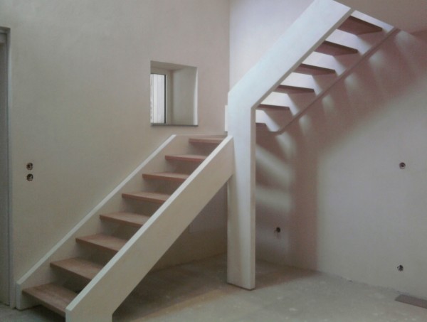 Fabrication et pose d'escaliers et garde